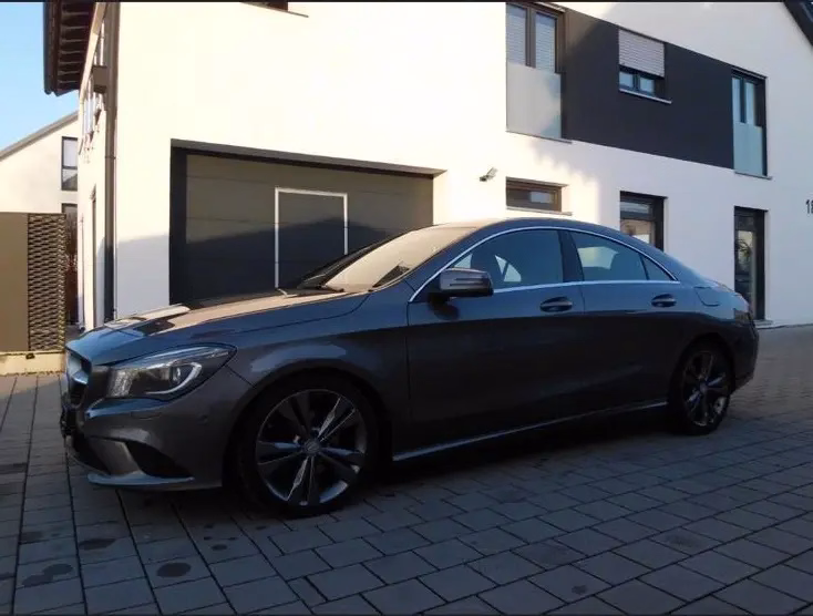 Mercedes-Benz CLA 220