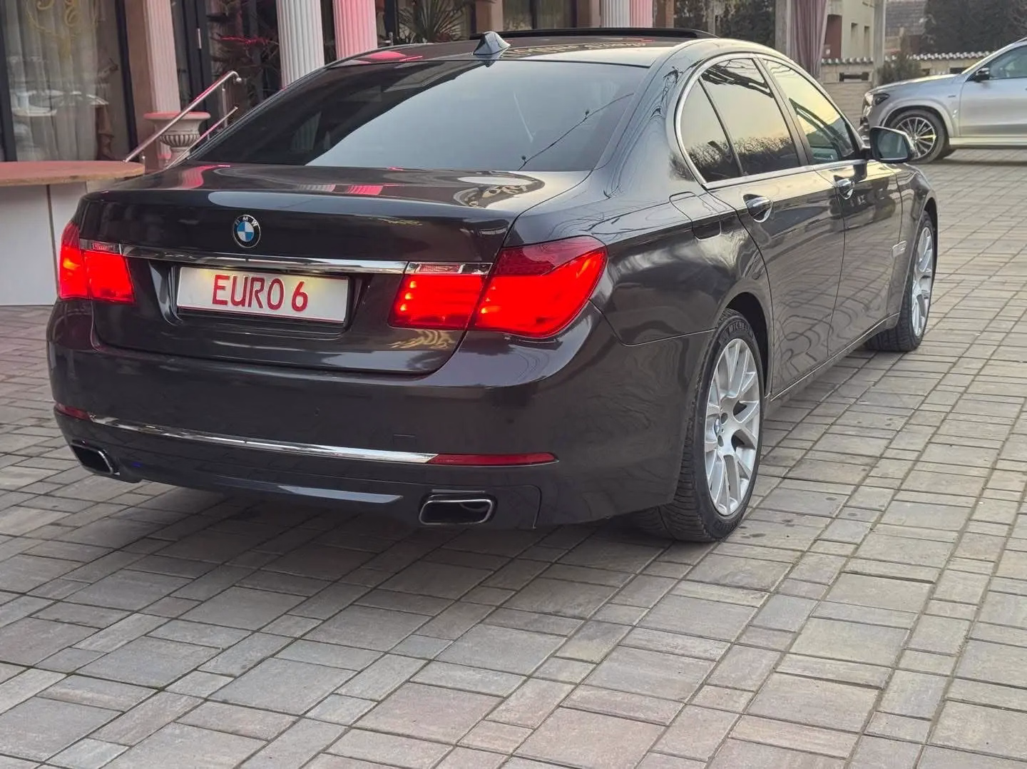 BMW 740