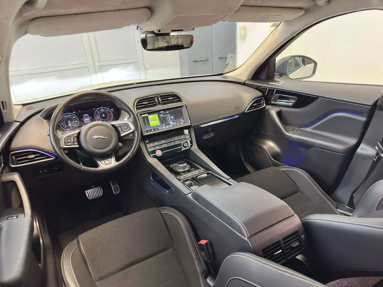 Jaguar F-Pace