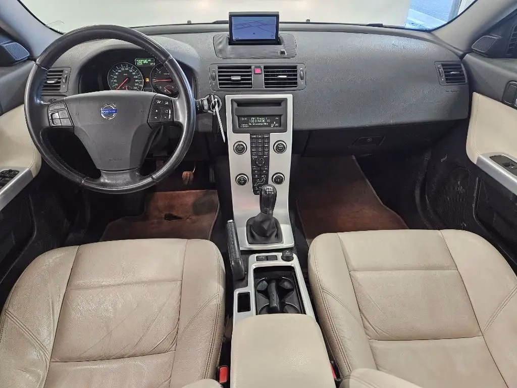 Volvo V50