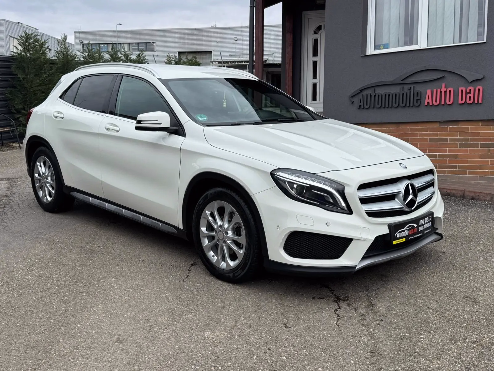 Mercedes-Benz GLA 200