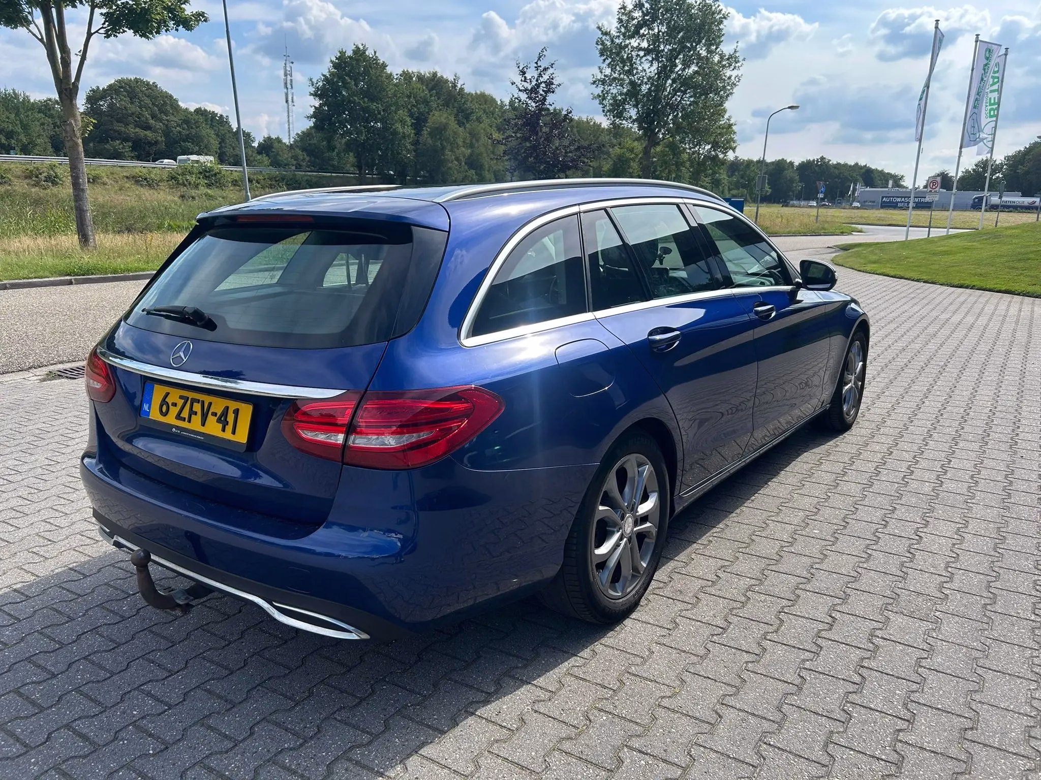 Mercedes-Benz C 220