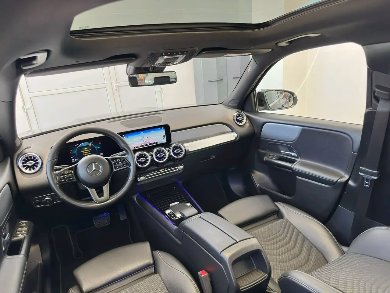 Mercedes-Benz GLB 200