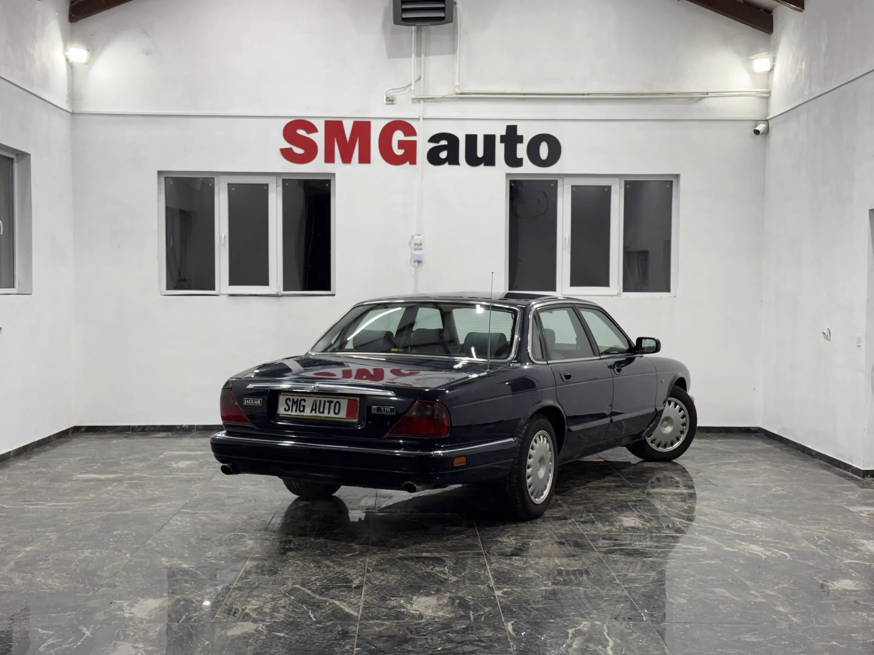 Jaguar XJ6