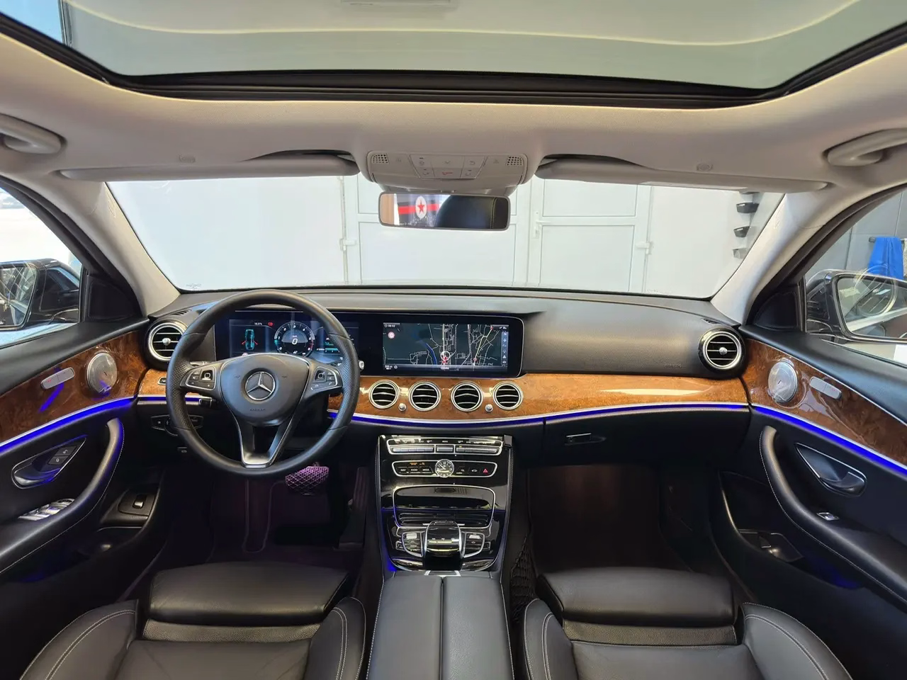 Mercedes-Benz E 220