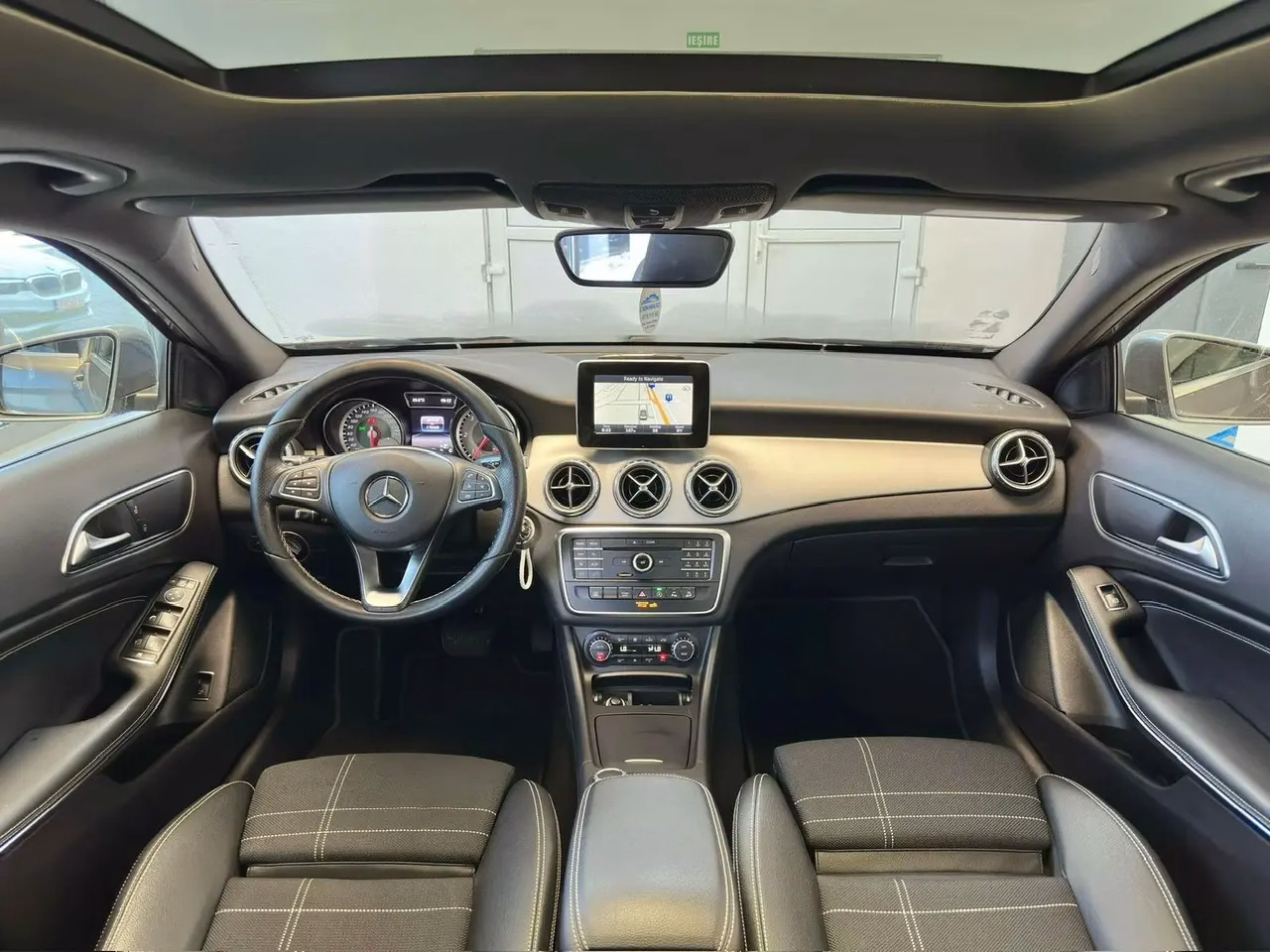 Mercedes-Benz GLA 220