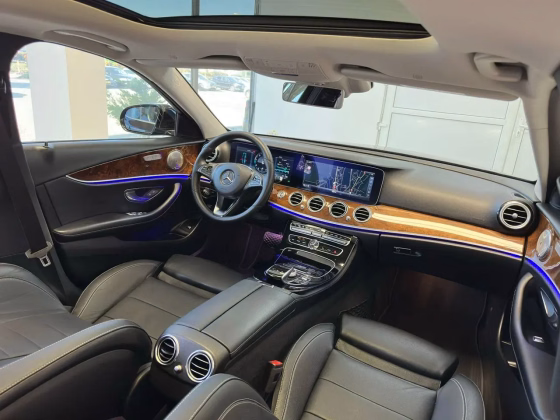 Mercedes-Benz E 220