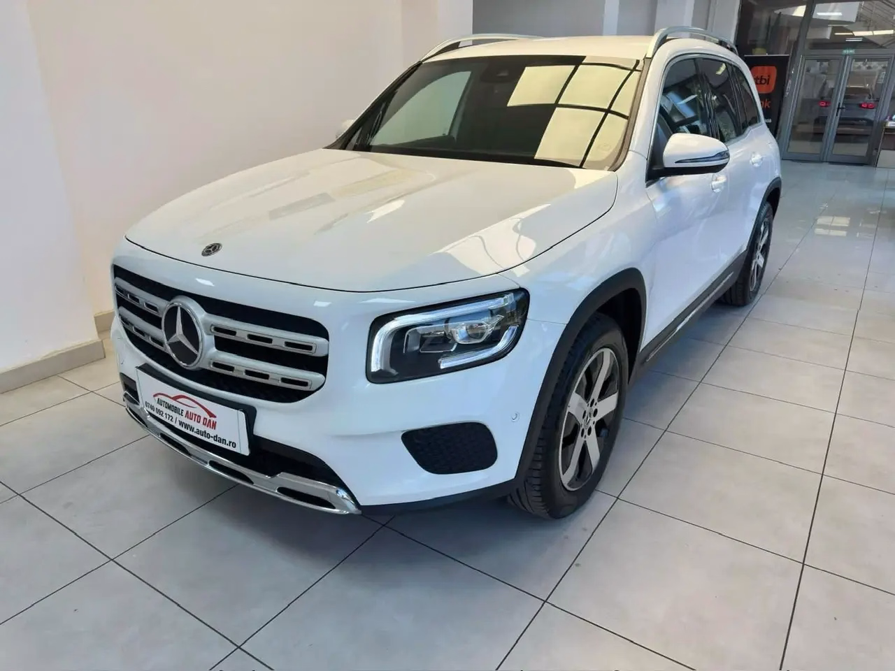 Mercedes-Benz GLB 220