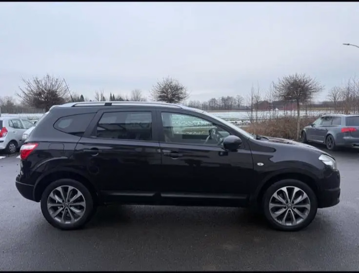 Nissan Qashqai+2