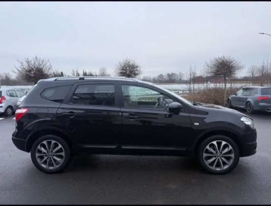 Nissan Qashqai+2