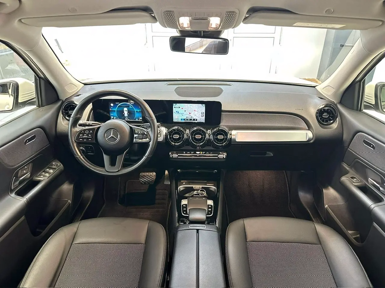 Mercedes-Benz GLB 200