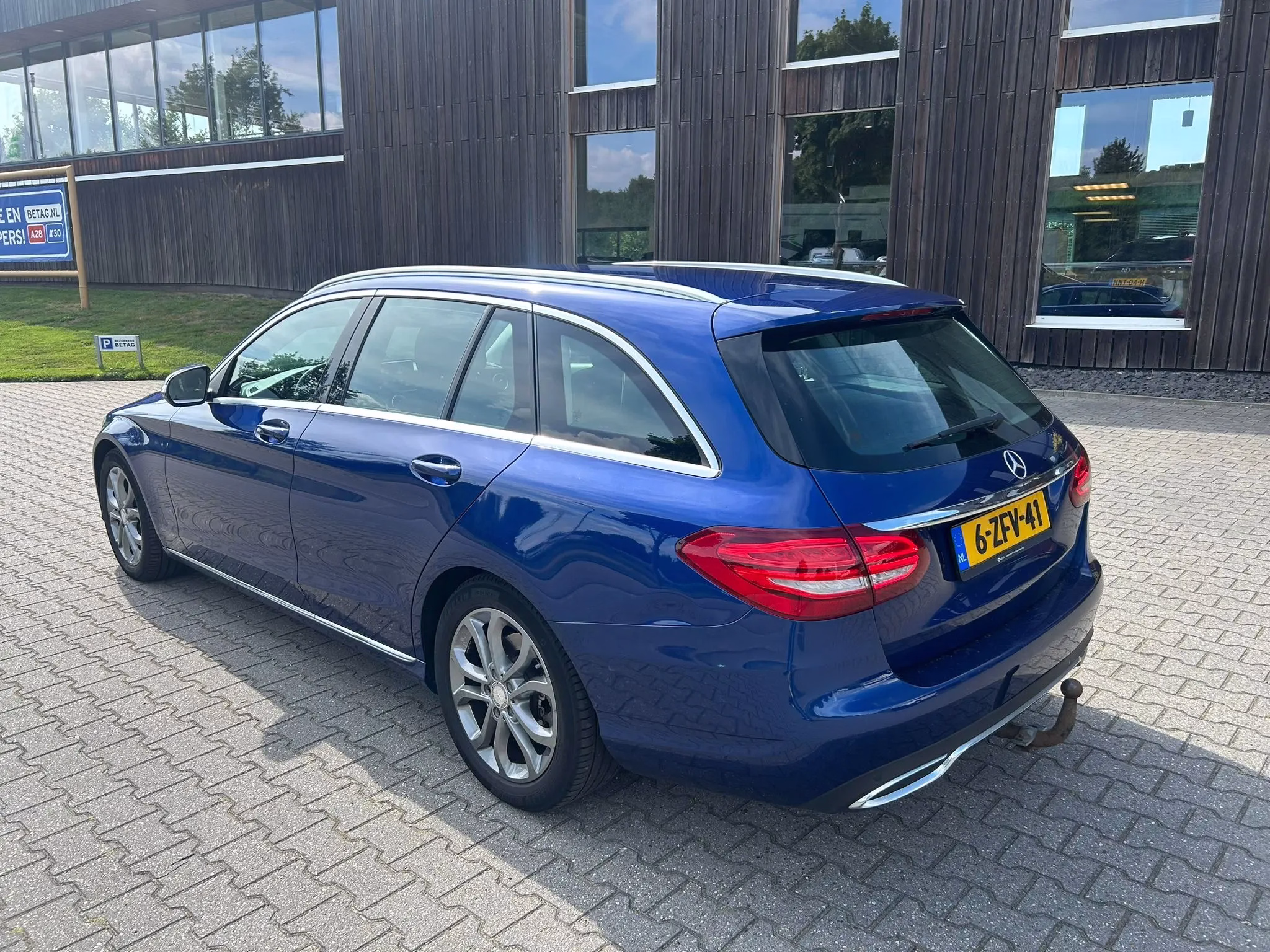 Mercedes-Benz C 220