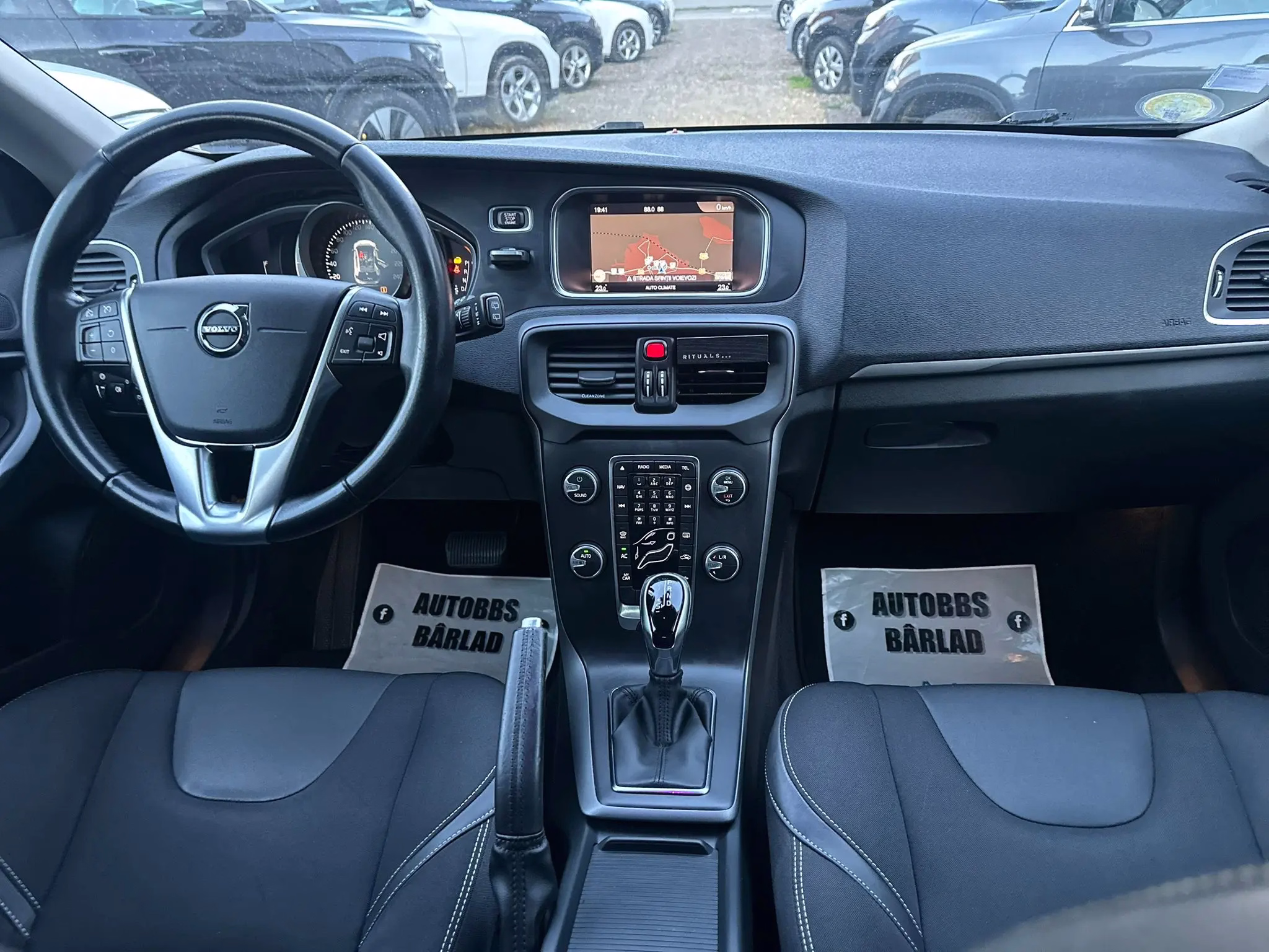 Volvo V40