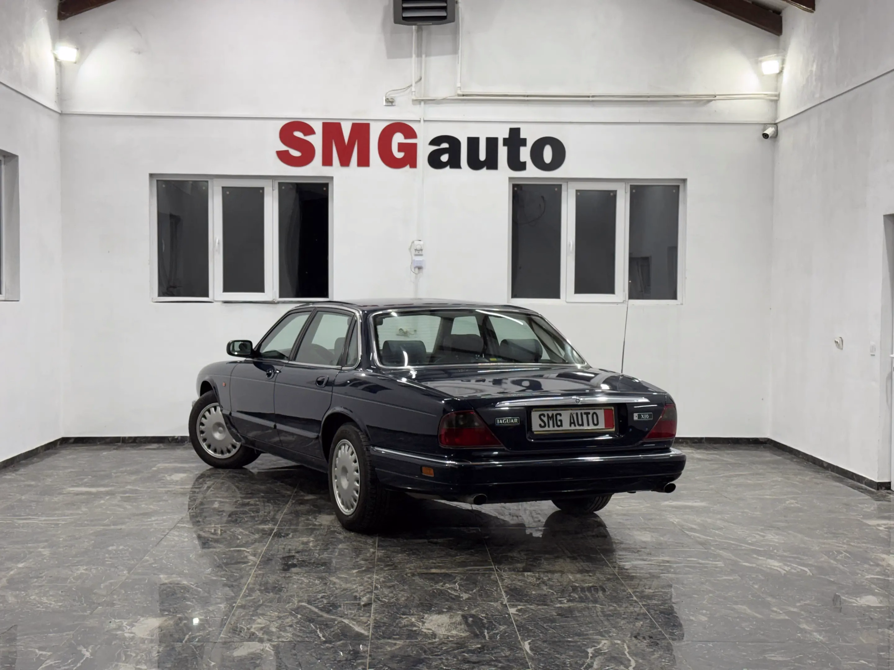 Jaguar XJ6