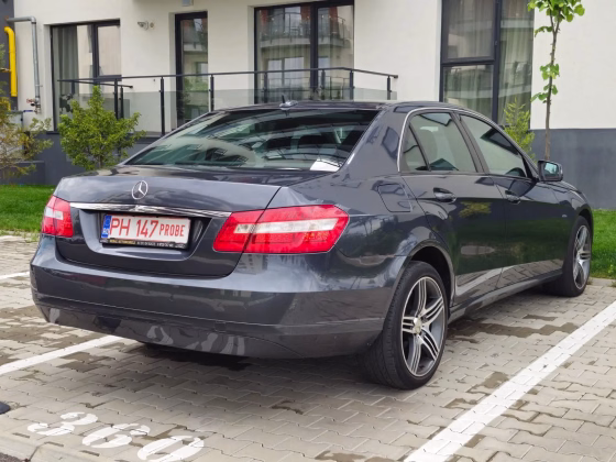 Mercedes-Benz E 220