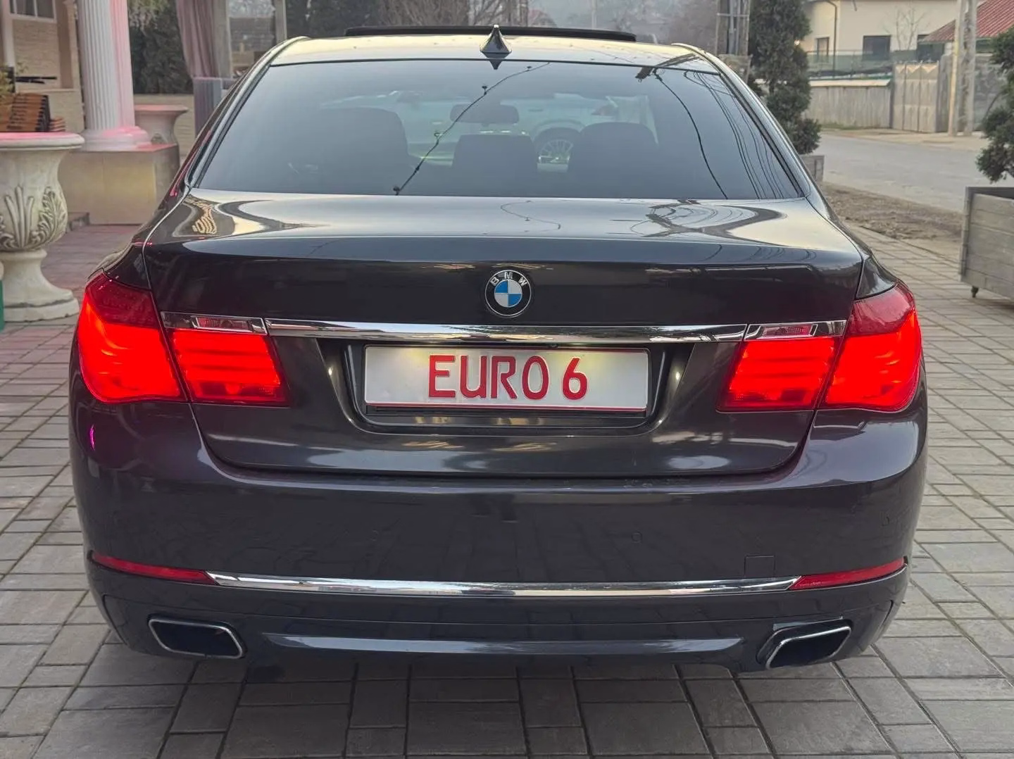 BMW 740