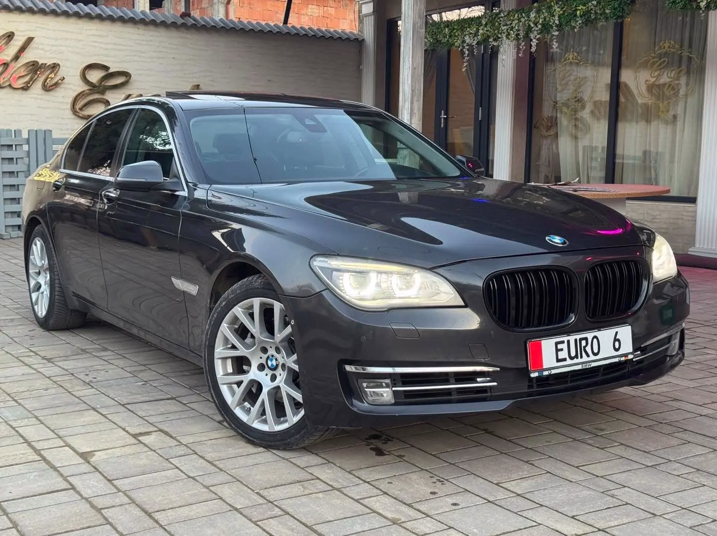 BMW 740