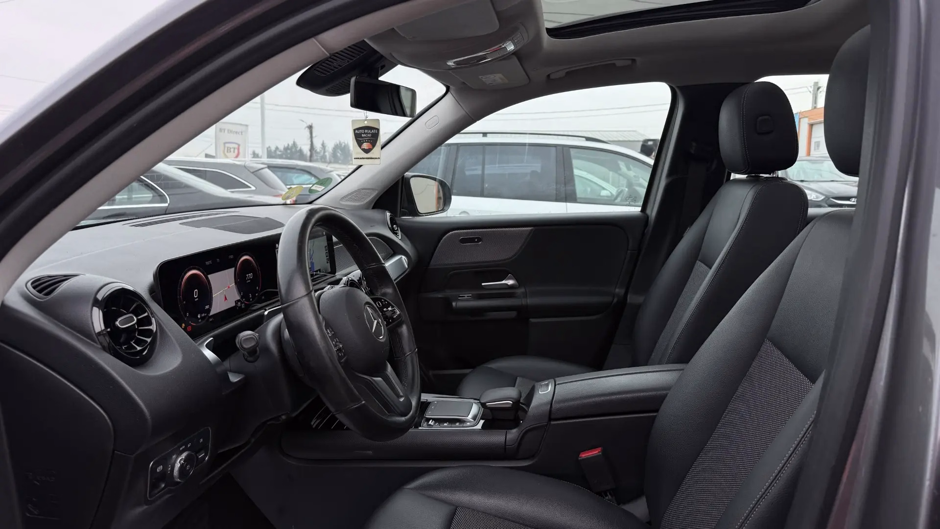 Mercedes-Benz GLB 180