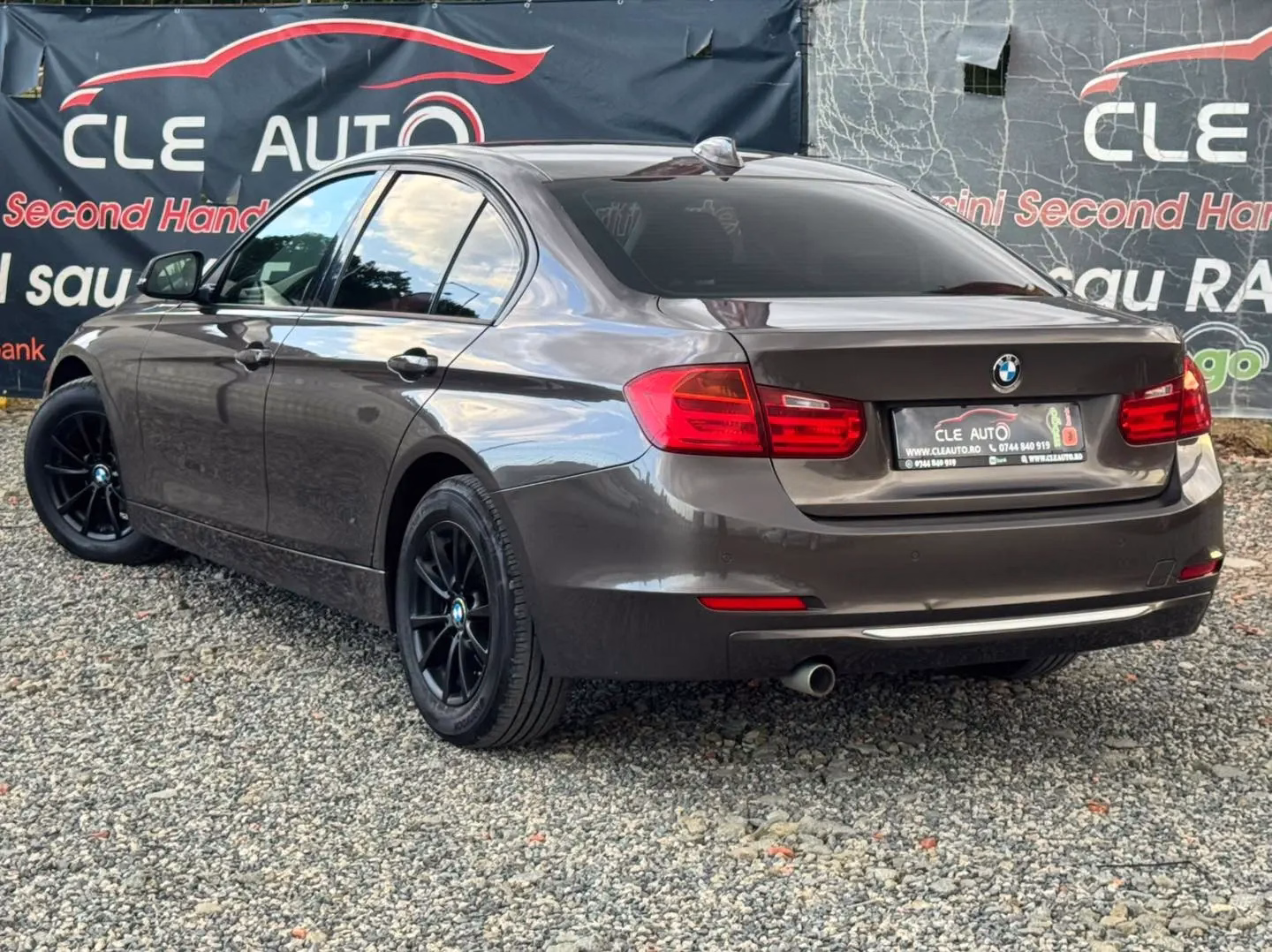 BMW 320