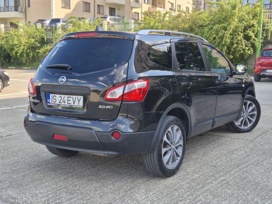 Nissan Qashqai+2