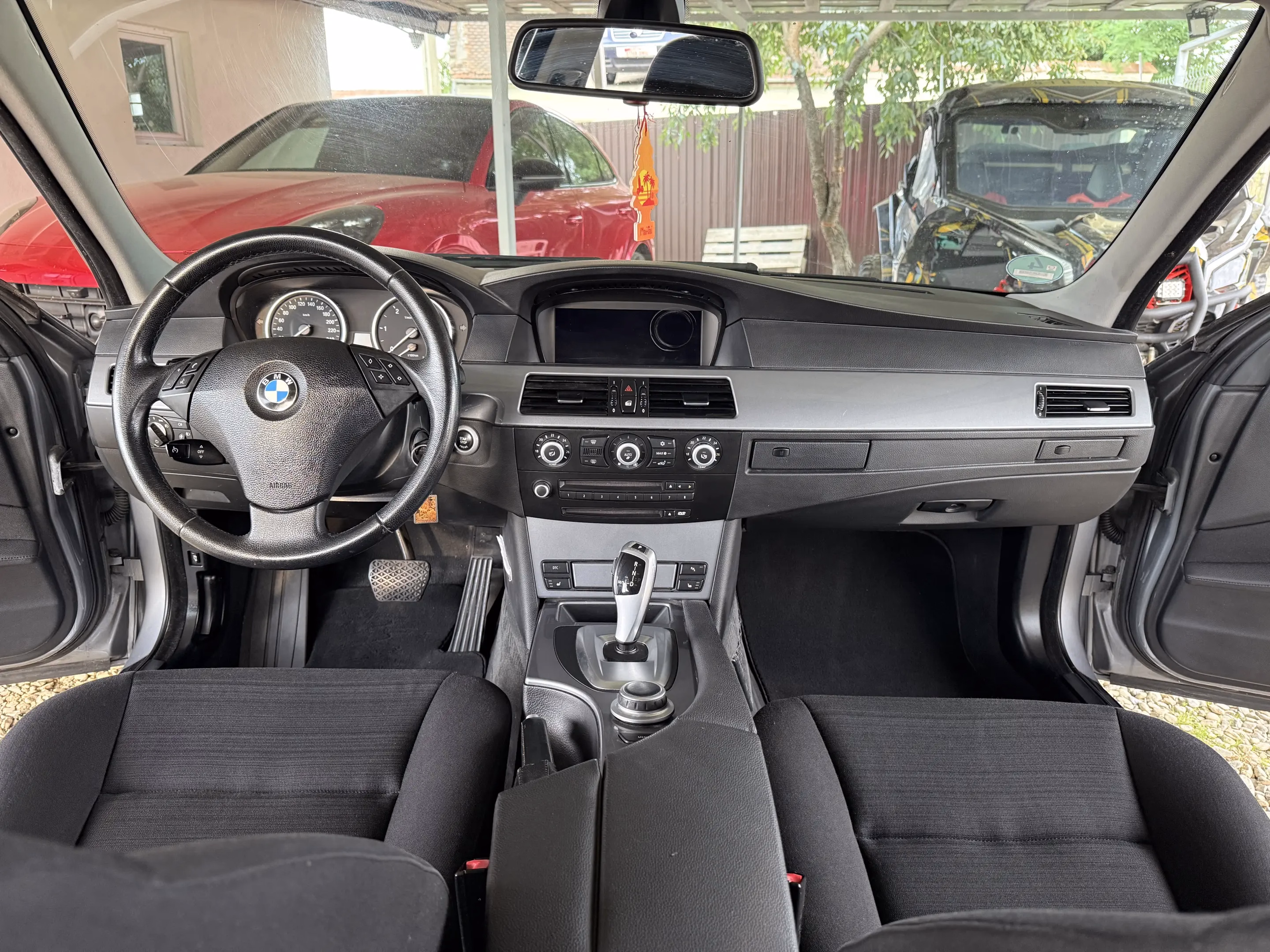 BMW 525