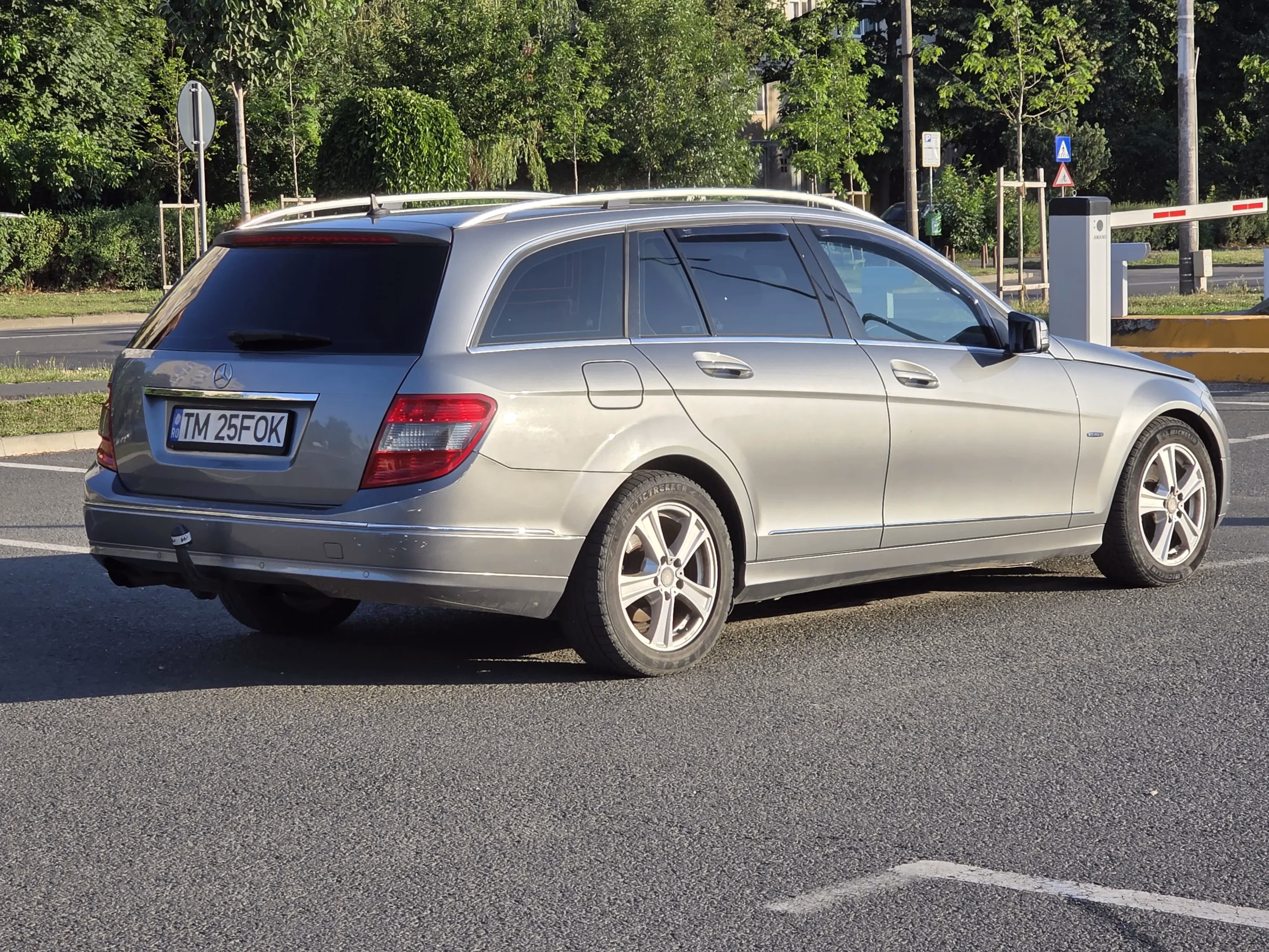 Mercedes-Benz C 200