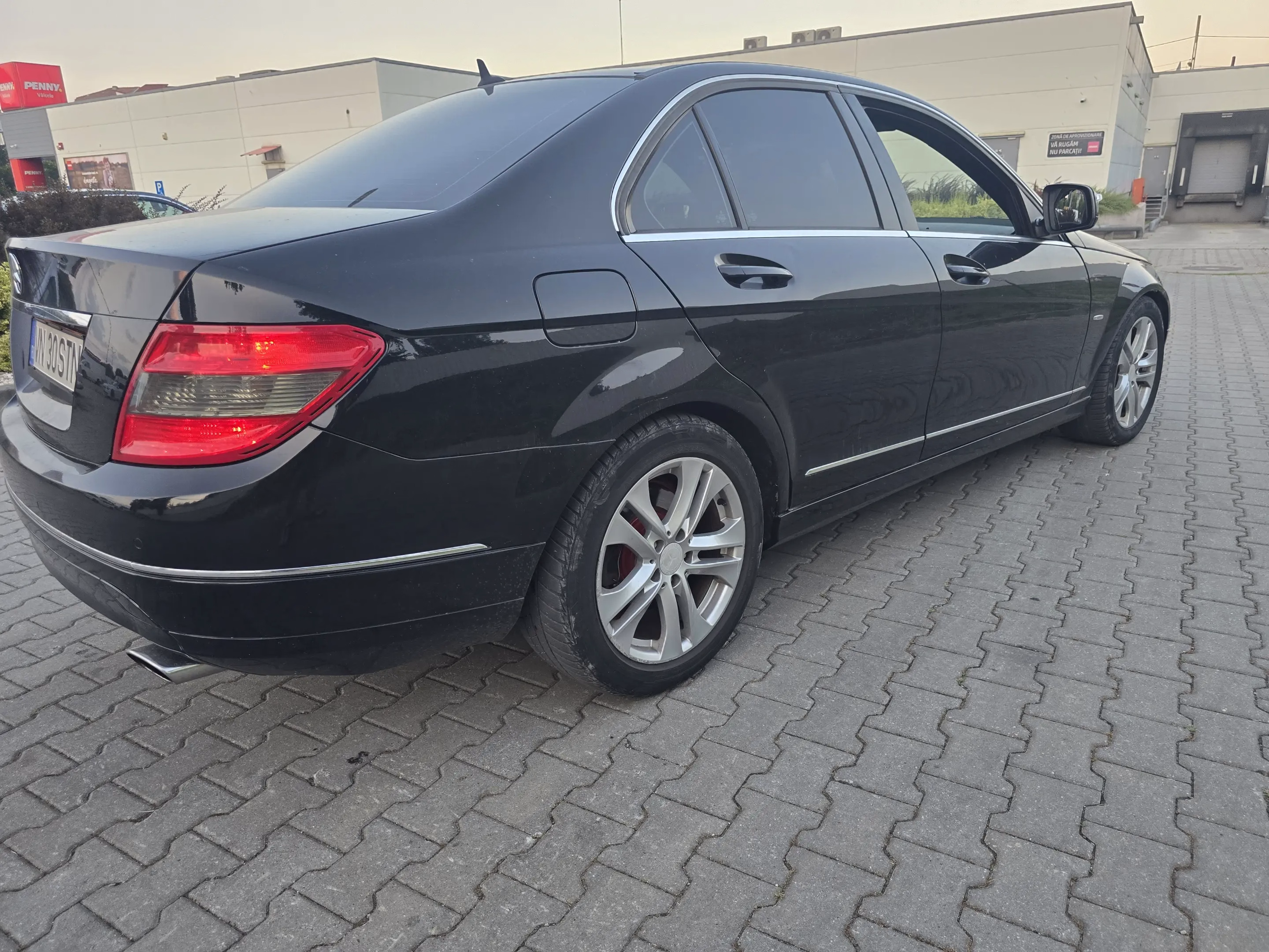 Mercedes-Benz C 320