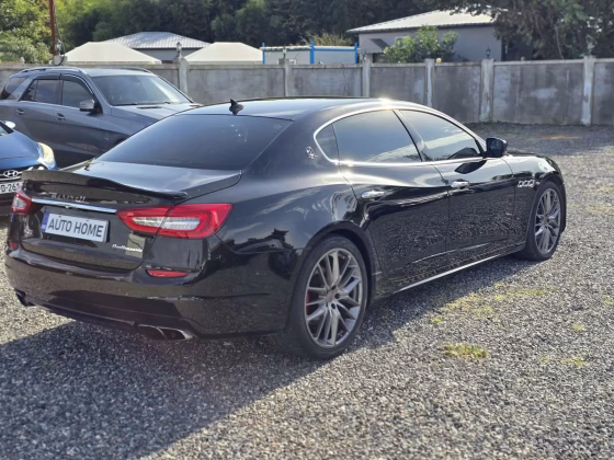 Maserati Quattroporte