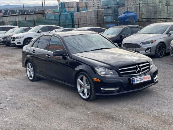 Mercedes-Benz C 300