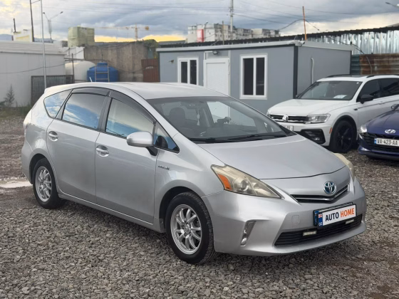 Toyota Prius+