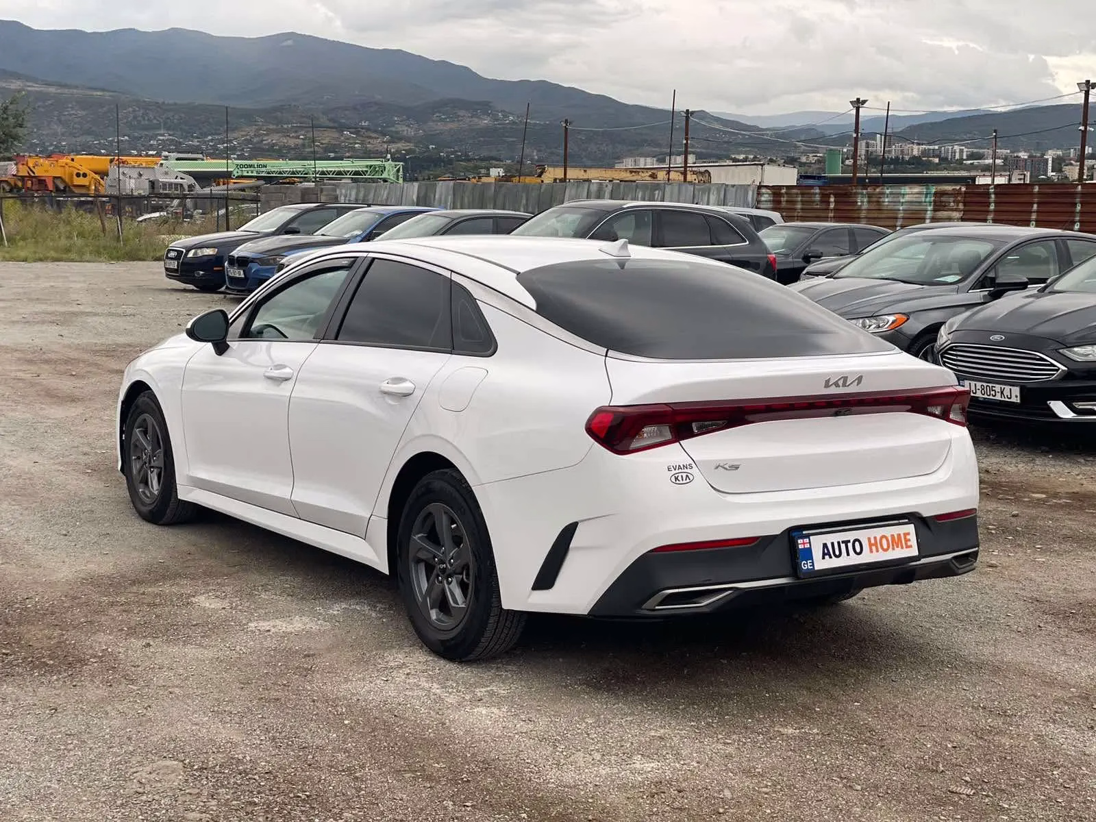 Kia K4