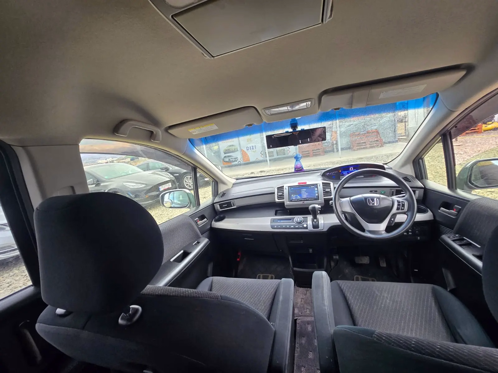 Honda FR-V