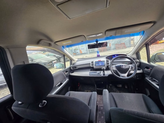 Honda FR-V