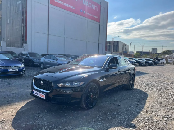 Jaguar XE