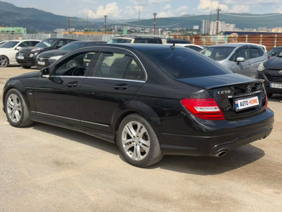Mercedes-Benz C 180