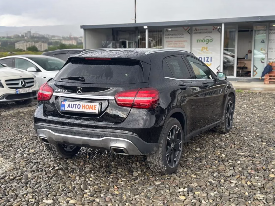 Mercedes-Benz GLA 250