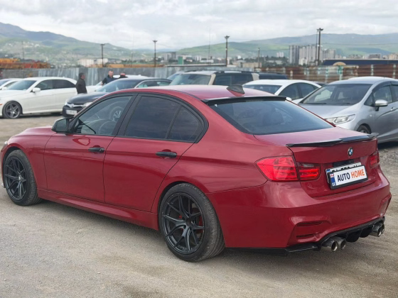 BMW 320