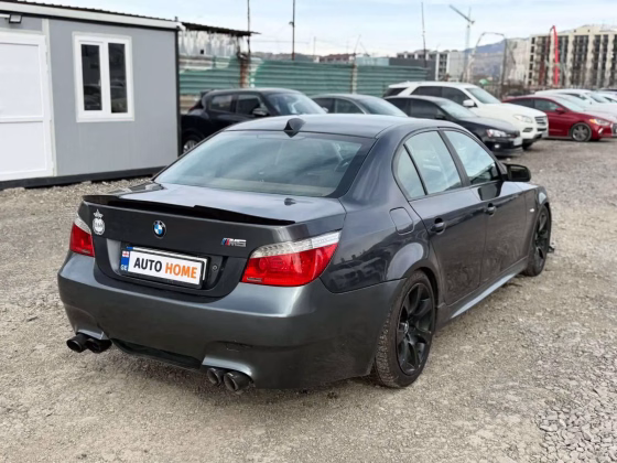 BMW 528