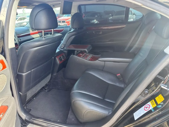Lexus LS 460