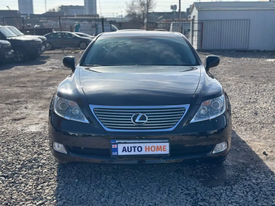 Lexus LS 460