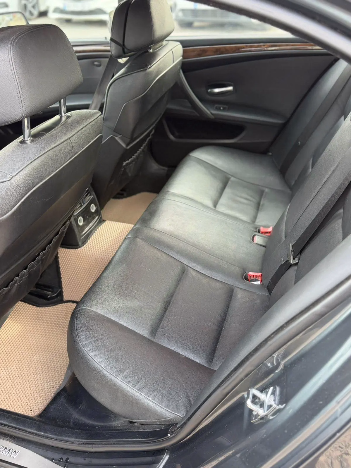 BMW 528