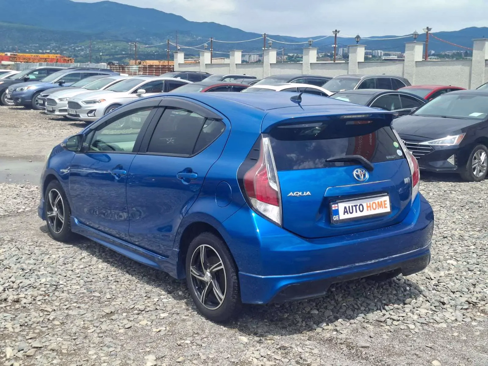 Toyota Aqua / Prius c