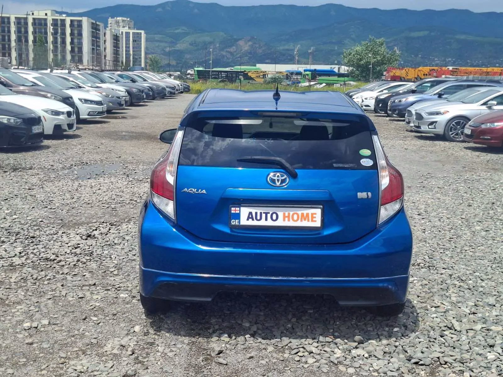 Toyota Aqua / Prius c