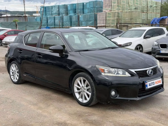 Lexus CT 200h