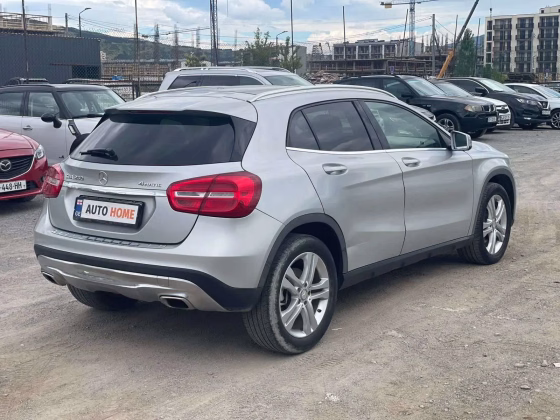 Mercedes-Benz GLA 250