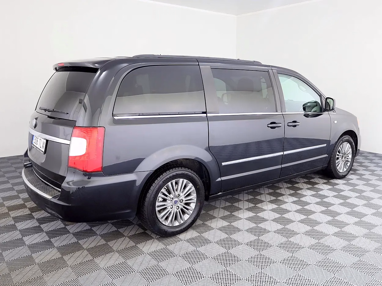 Lancia Voyager