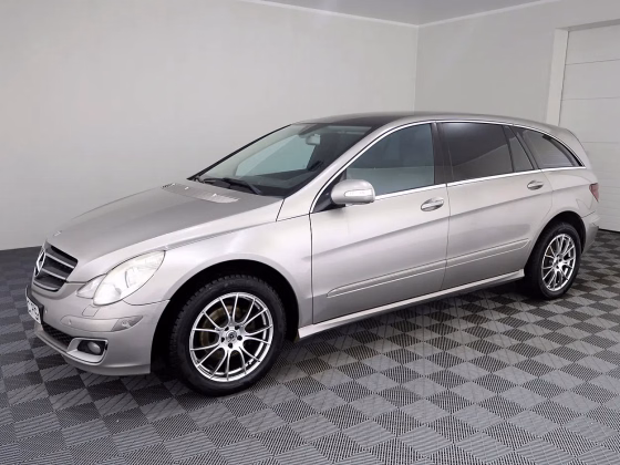 Mercedes-Benz R 320