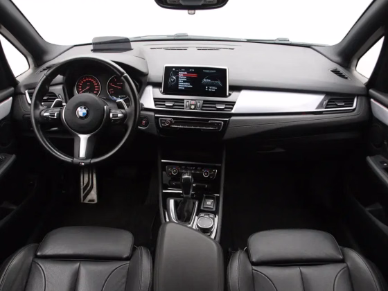 BMW 220