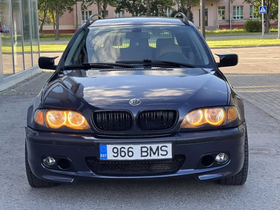 BMW 320