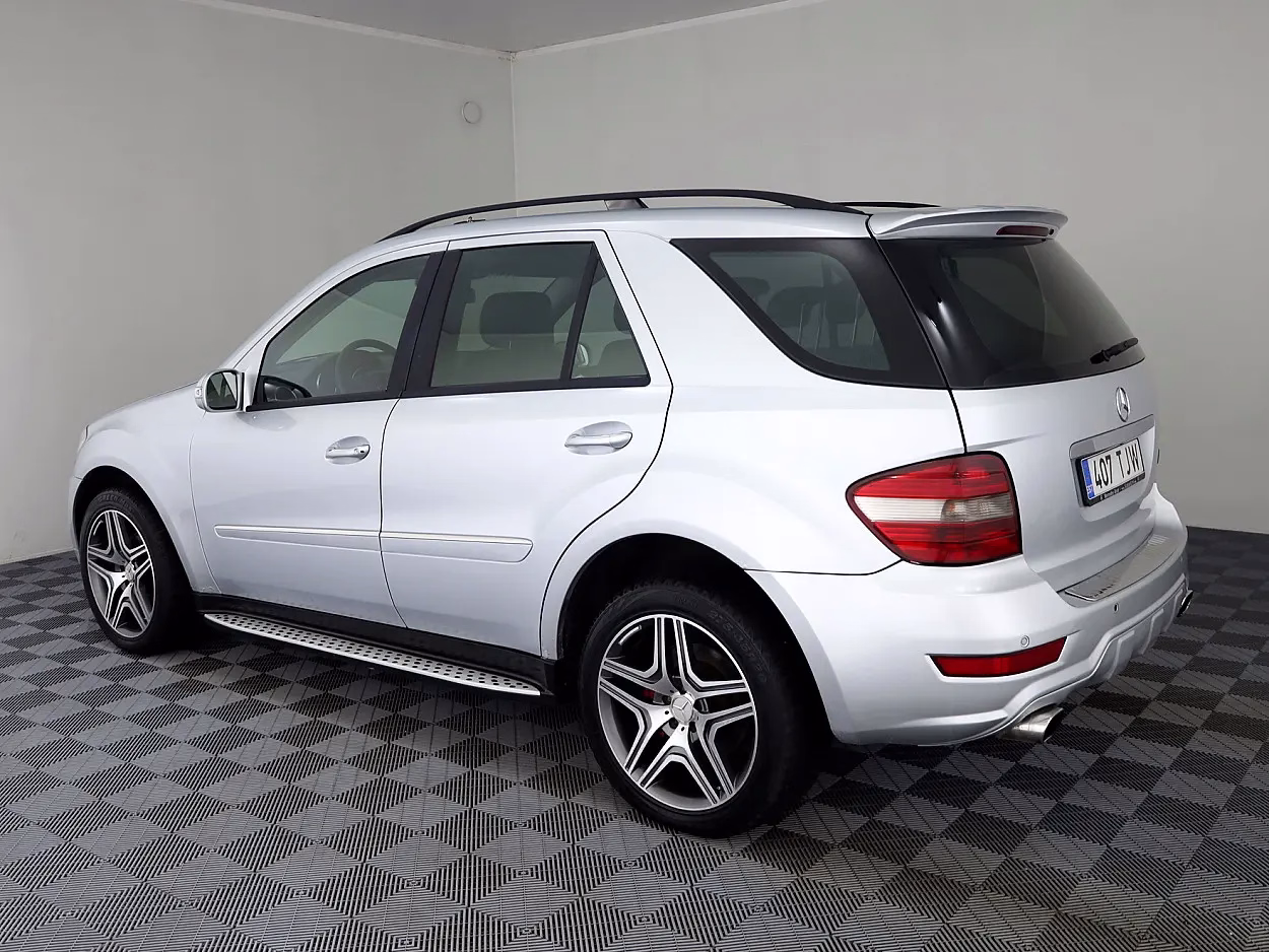 Mercedes-Benz ML 320